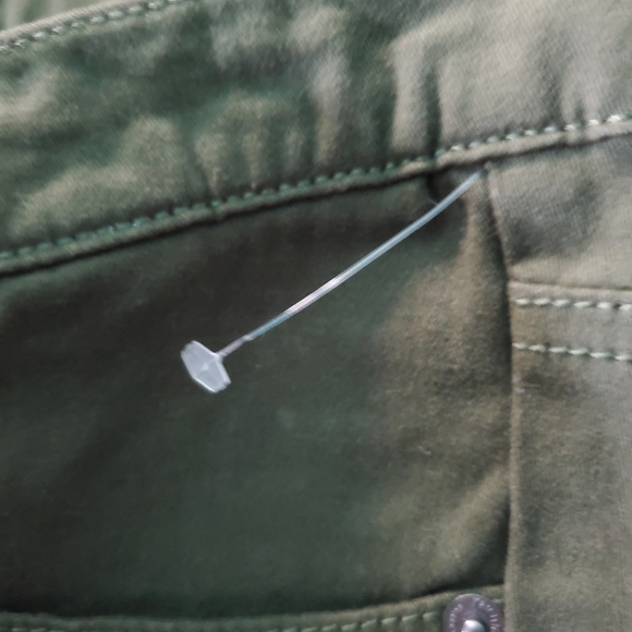 Karen Kane Green Capri Cropped Pants Ankle Zip Size 6 NWOT - Picture 10 of 13